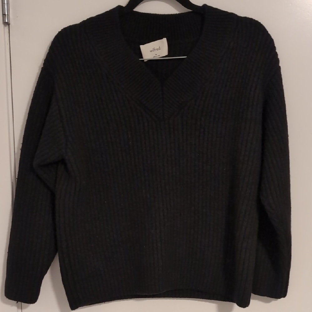 Wilfred Black V-Neck Sweater